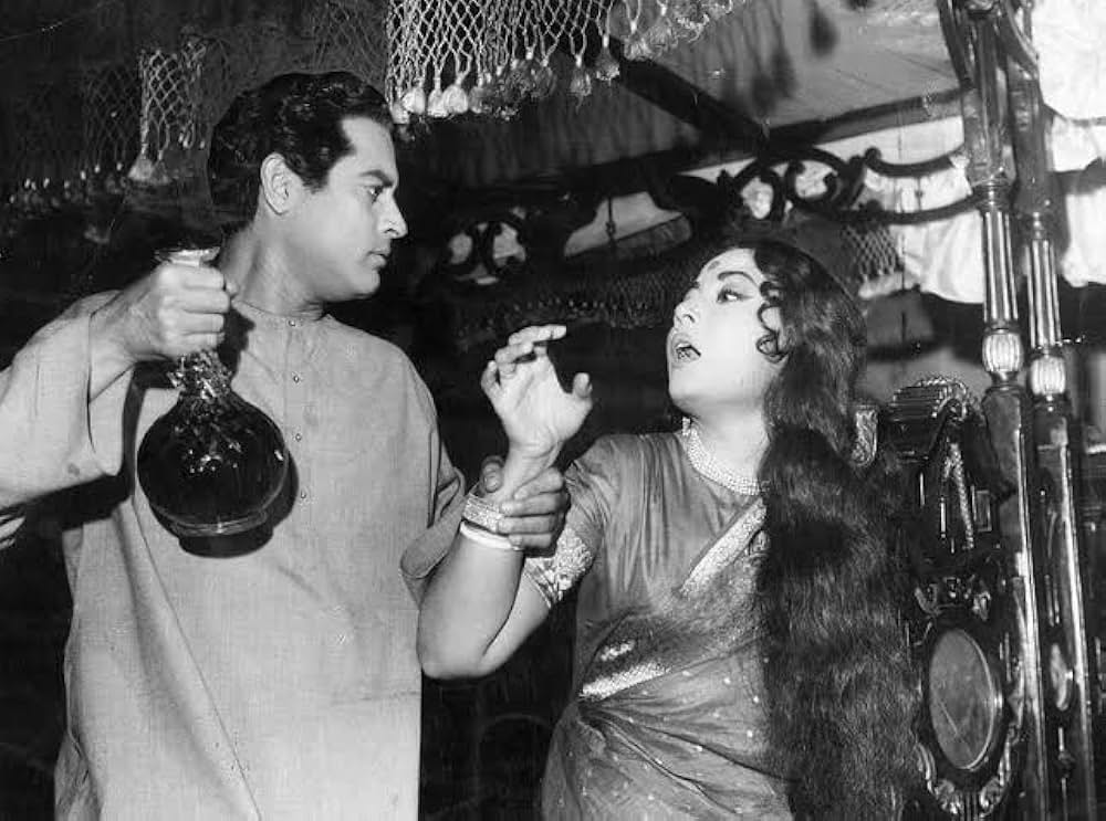 旦那様と奥様と召使いの画像