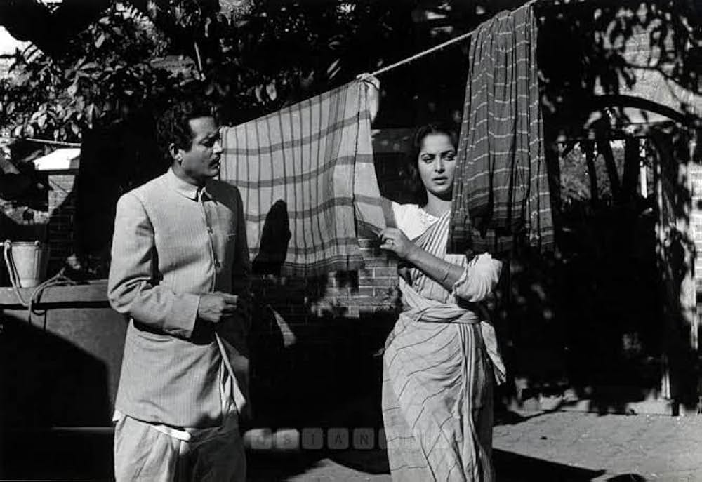 旦那様と奥様と召使いの画像