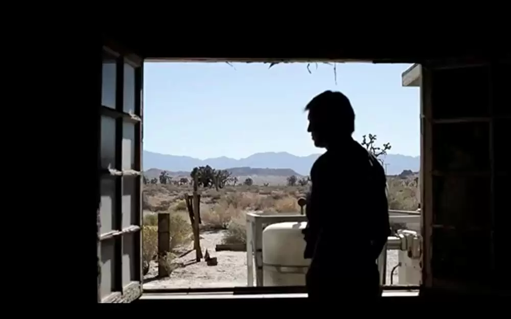 「ラバー」スティーブン・スピネラの画像