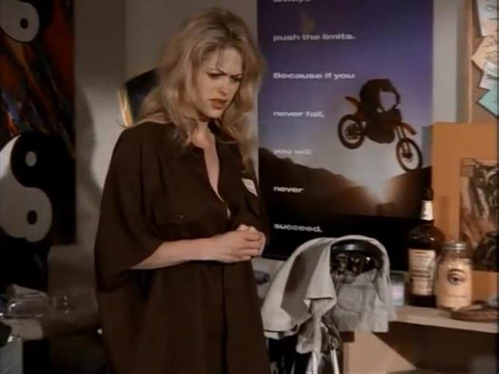 背徳婦人の画像