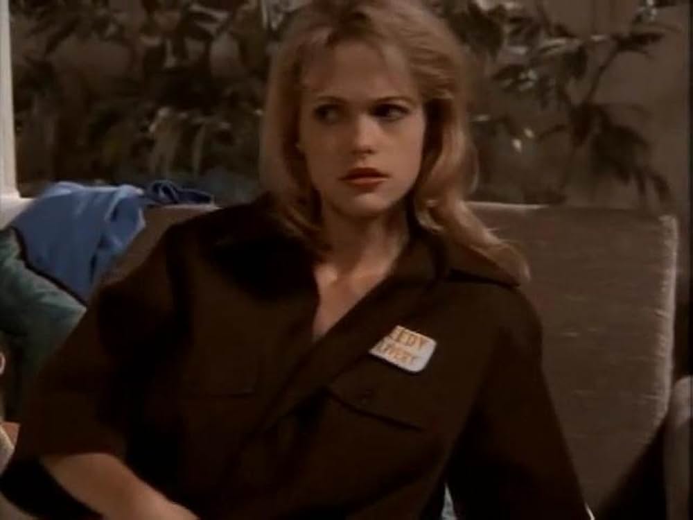 背徳婦人の画像