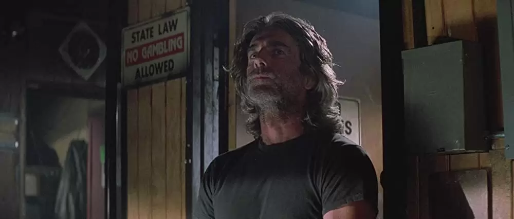 「ロードハウス／孤独の街」サム・エリオットの画像