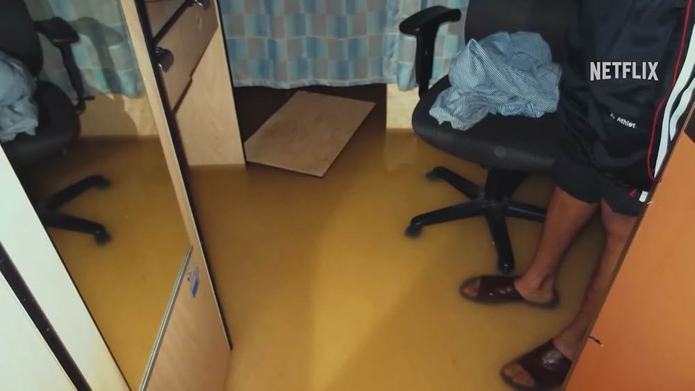 とんでもカオス!: 排せつ物まみれのクルーズ船の画像