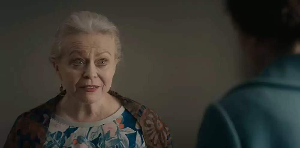 「君はONLY ONE」ジャッキー・ウィーバーの画像