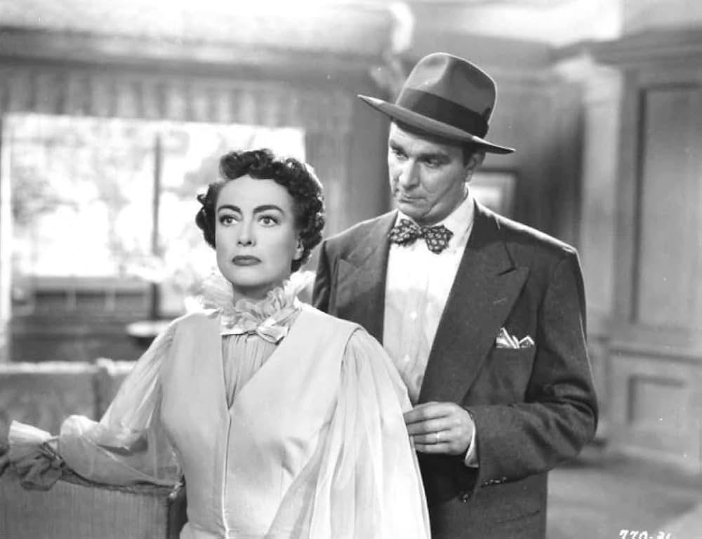 This Woman Is Dangerous（原題）の画像