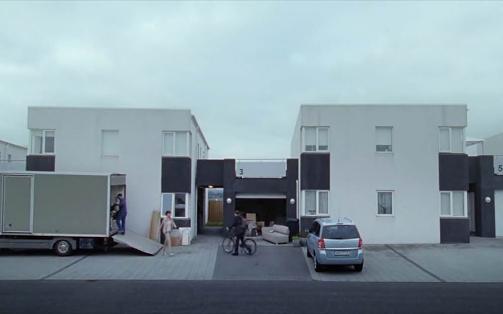 スパロウズの画像