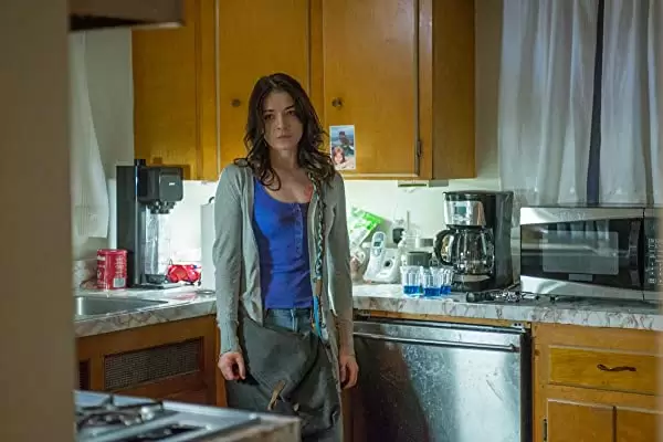 「エミリー 悪夢のベビーシッター」サラ・ボルジャーの画像