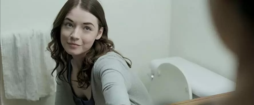 「エミリー 悪夢のベビーシッター」サラ・ボルジャーの画像