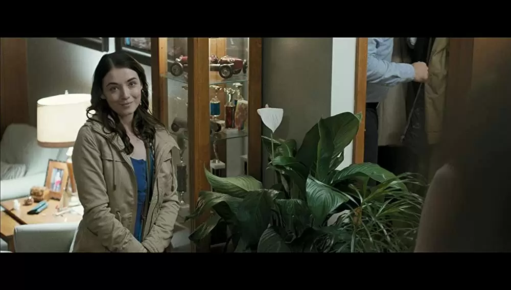 「エミリー 悪夢のベビーシッター」サラ・ボルジャーの画像