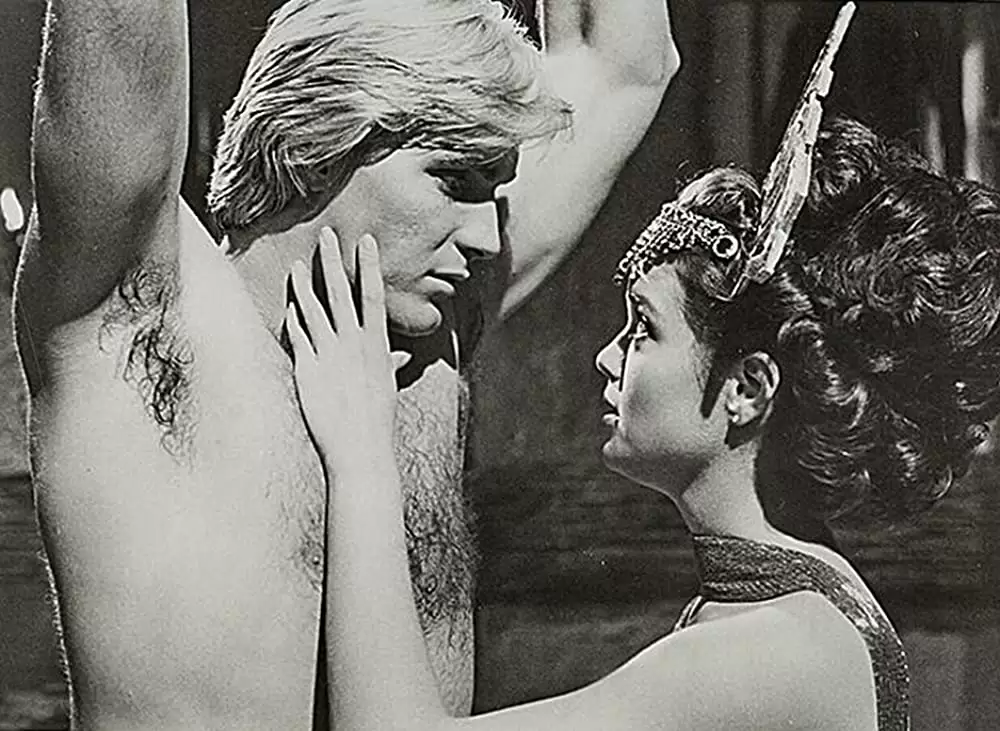 「フラッシュ・ゴードン」Melody Anderson & サム・ジョーンズの画像