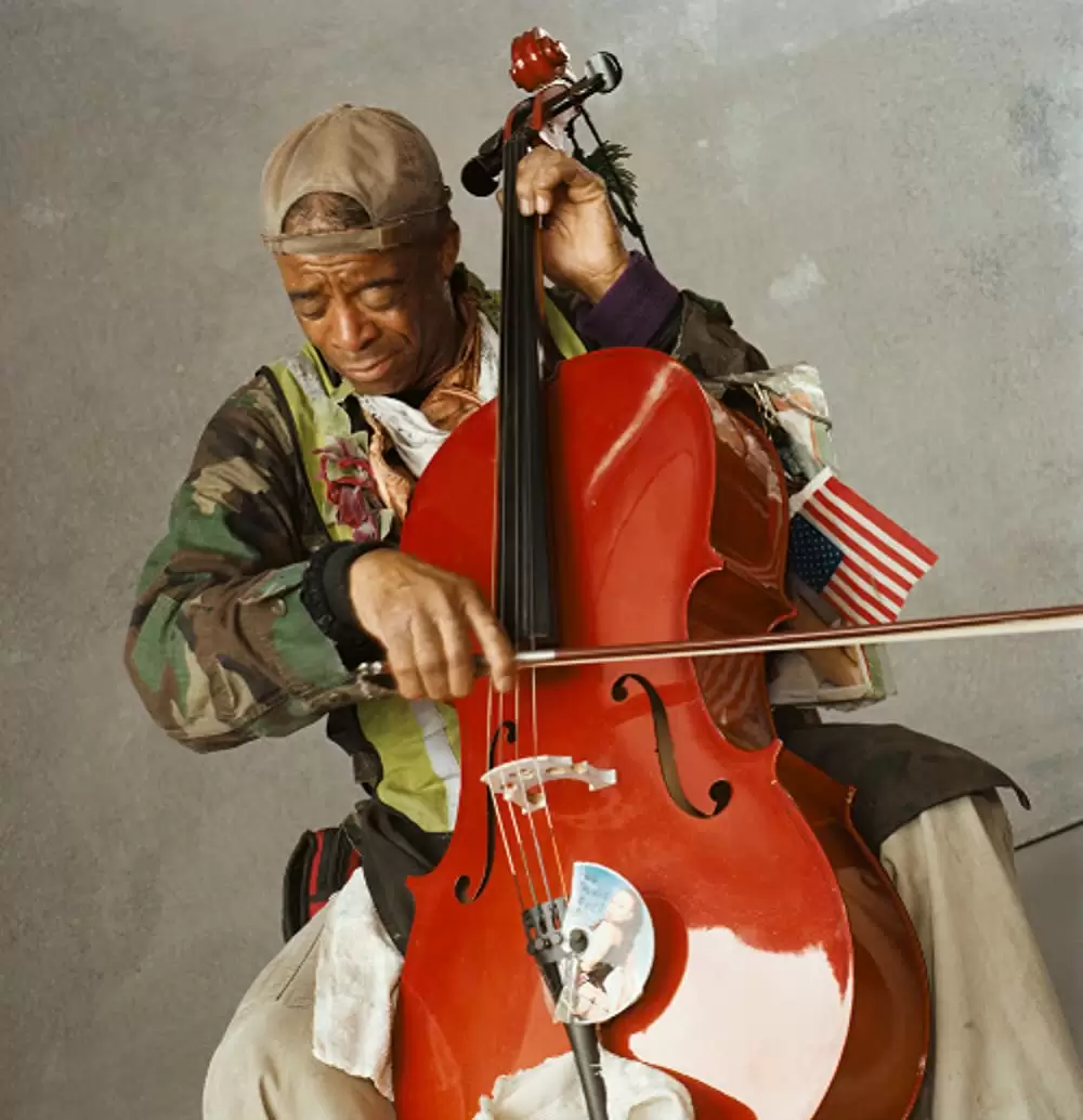 路上のソリストの画像