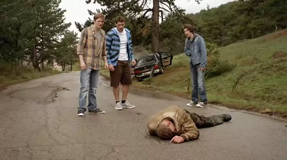 「クライモリ デッド・パーティ」ダグ・ブラッドレイ & ロクサンヌ・マッキー & Oliver Hoare & Paul Luebke & Amy Lennox & Simon Gintyの画像