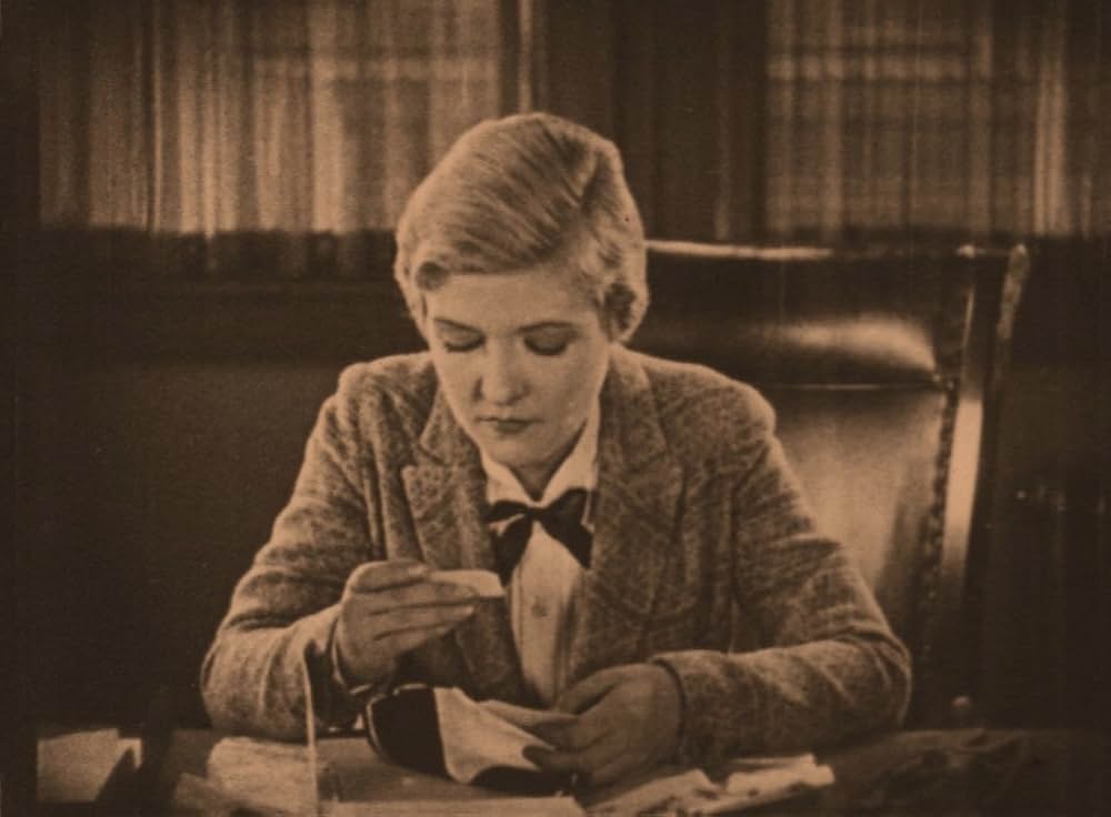 深夜の太陽の画像