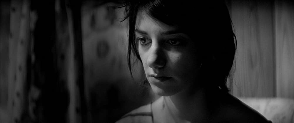 ザ・ヴァンパイア 残酷な牙を持つ少女の画像