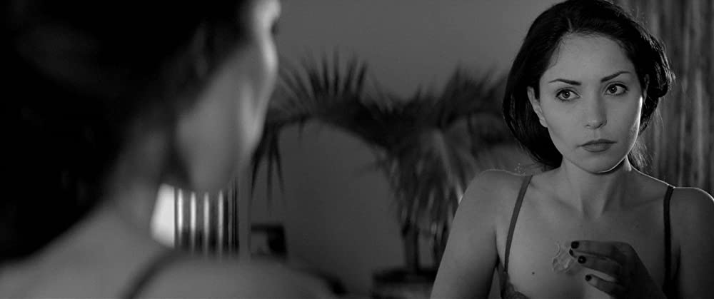 ザ・ヴァンパイア 残酷な牙を持つ少女の画像