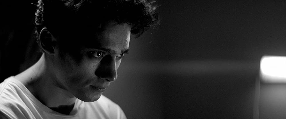 ザ・ヴァンパイア 残酷な牙を持つ少女の画像