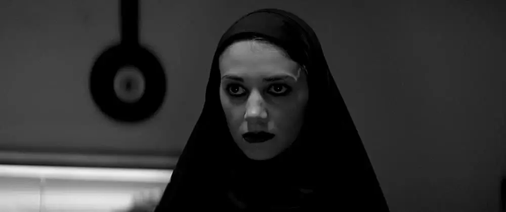 「ザ・ヴァンパイア 残酷な牙を持つ少女」シェイラ・バンドの画像