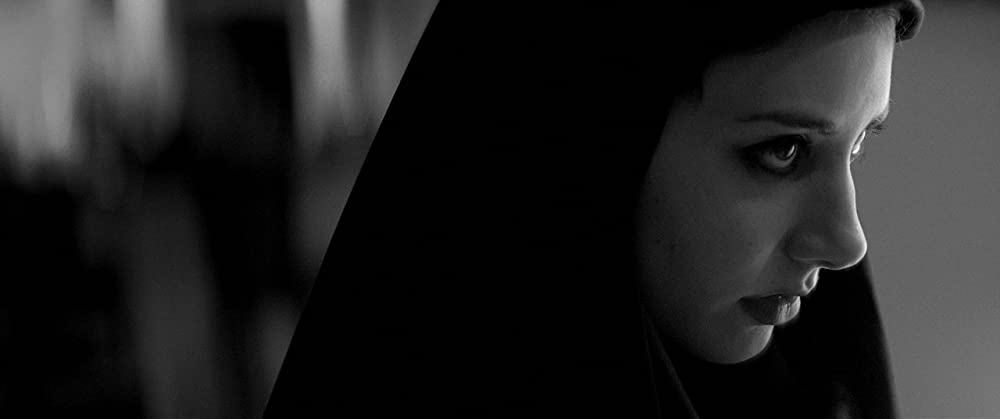 ザ・ヴァンパイア 残酷な牙を持つ少女の画像