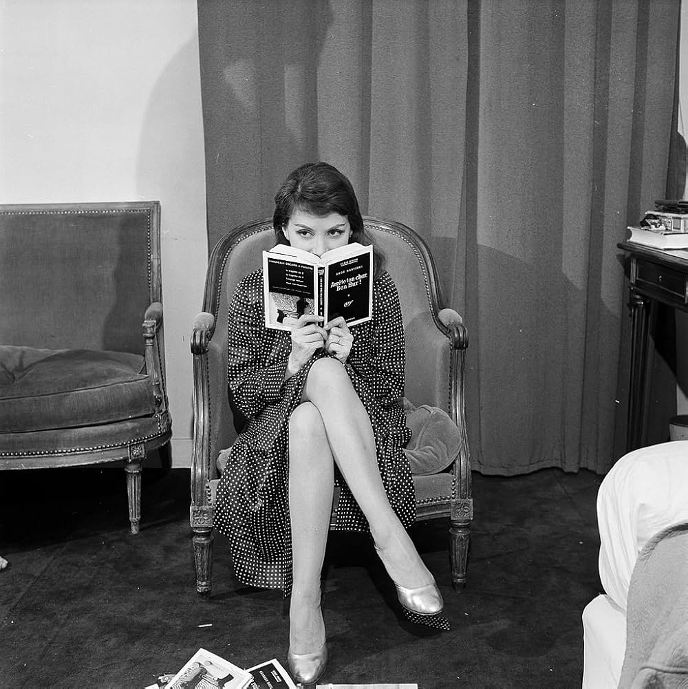 悪魔のような女の画像