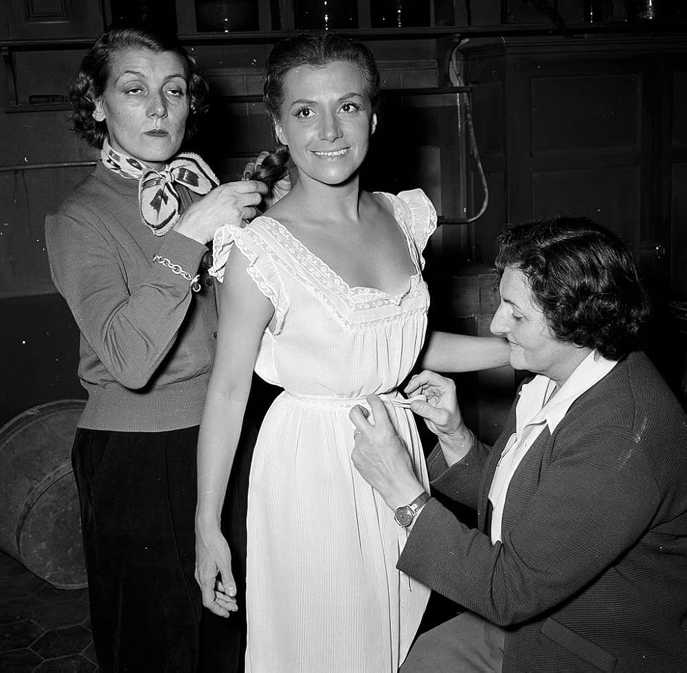 悪魔のような女の画像