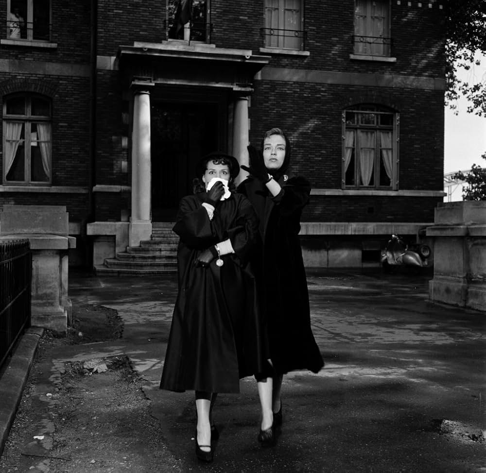 悪魔のような女の画像