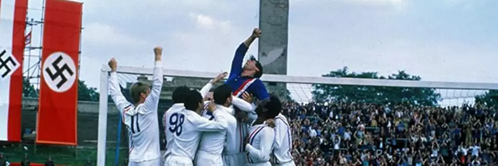「勝利への脱出」シルベスター・スタローン & Osvaldo Ardiles & Peléの画像