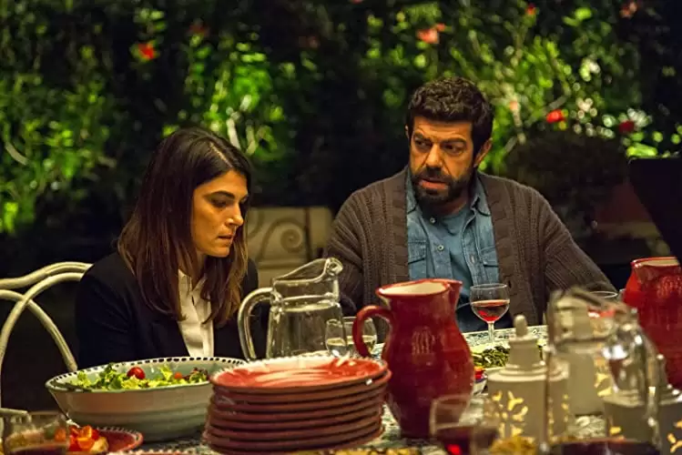 「家族にサルーテ！イスキア島は大騒動」ピエルフランチェスコ・ファビーノ & バレリア・ソラリーノの画像