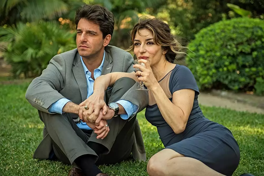 「家族にサルーテ！イスキア島は大騒動」サブリナ・インパッチャトーレ & ジャンパオロ・モレッリの画像