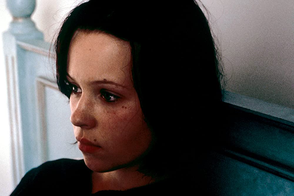 穴（2001）の画像