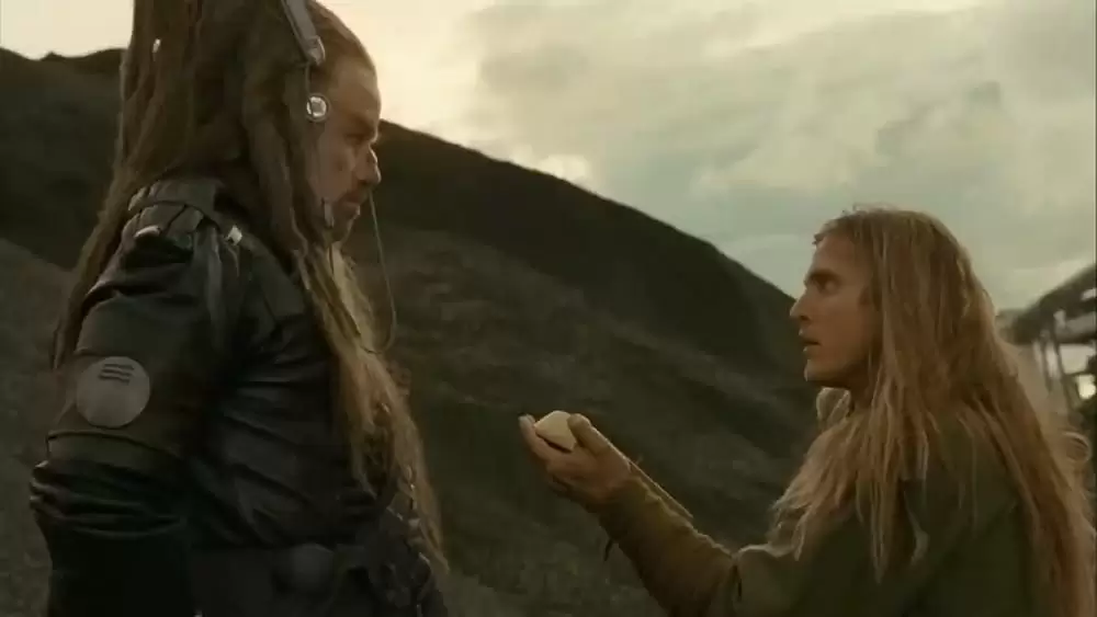 「バトルフィールド・アース」ジョン・トラボルタ & バリー・ペッパーの画像