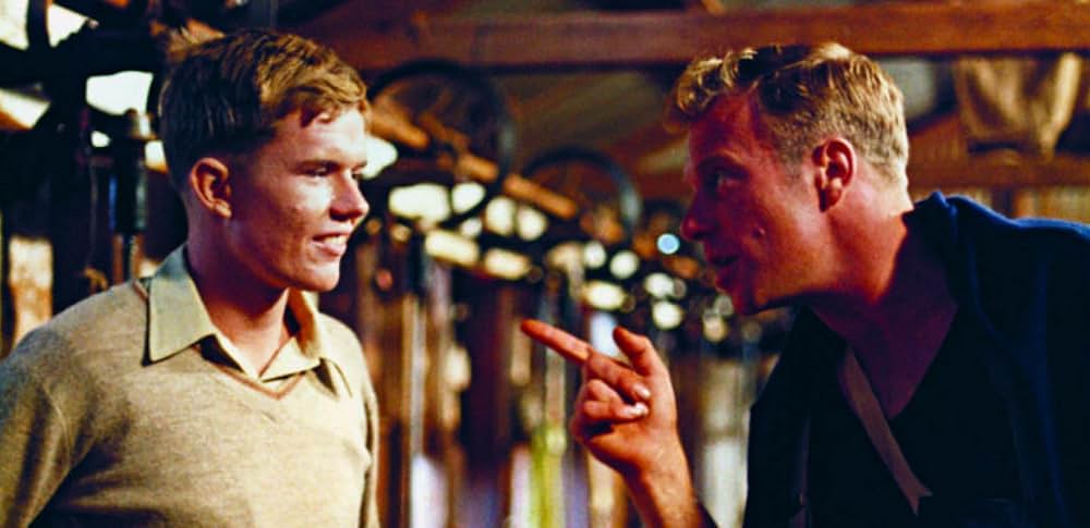 Sunday Too Far Away（原題）の画像