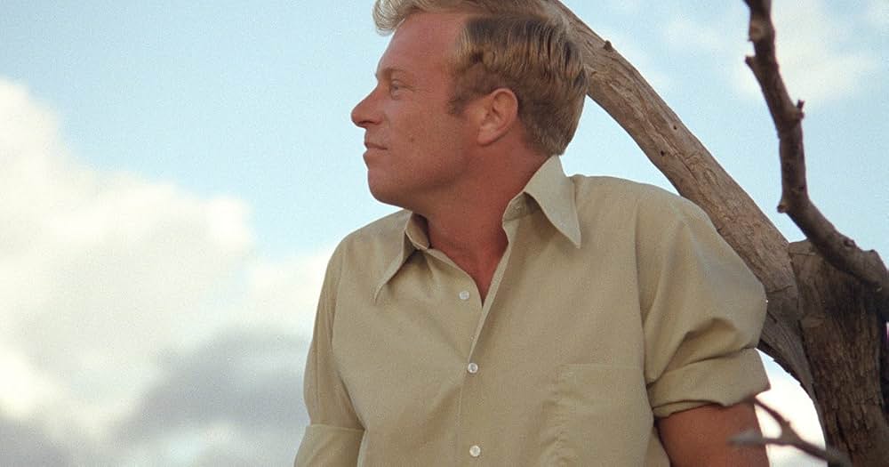 Sunday Too Far Away（原題）の写真