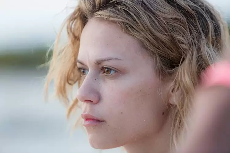 「エクストーション 家族の値段」べサニー・ジョイ・レンシの画像