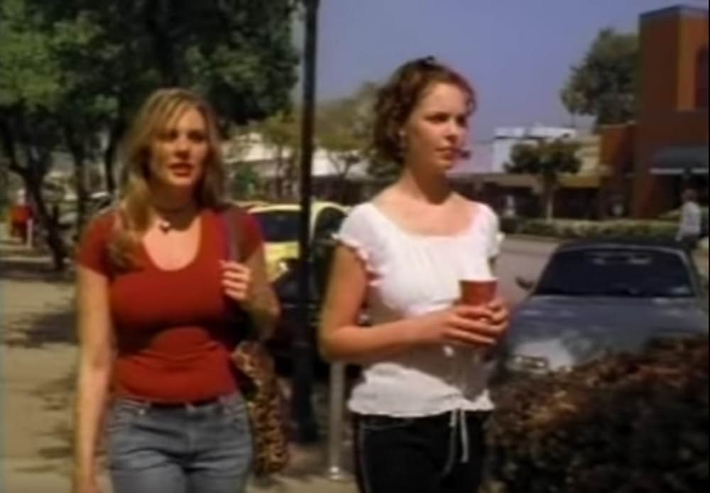 キャサリン・ハイグルの 血まみれのドレスの画像