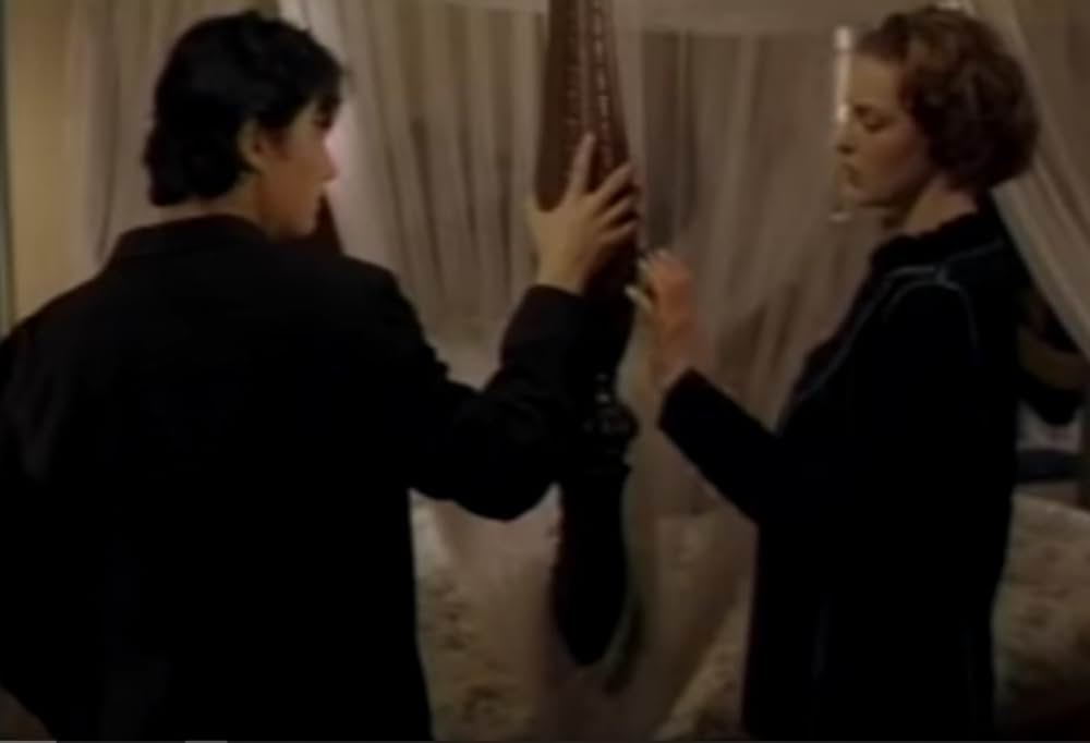 キャサリン・ハイグルの 血まみれのドレスの画像