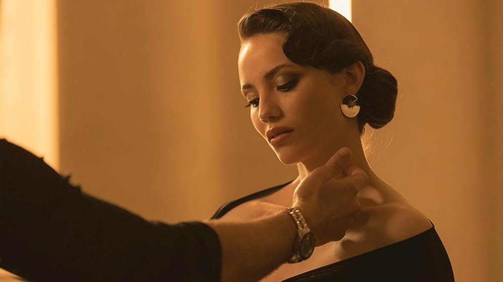 危険なCEO 快楽と秘密のオフィスの写真