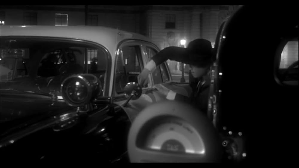 Trouble Is My Business（原題）の画像