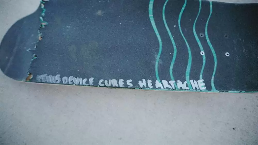 行き止まりの世界に生まれての画像