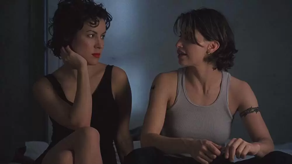 「バウンド」ジーナ・ガーション & ジェニファー・ティリーの画像