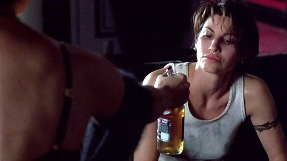 「バウンド」ジーナ・ガーション & ジェニファー・ティリーの画像