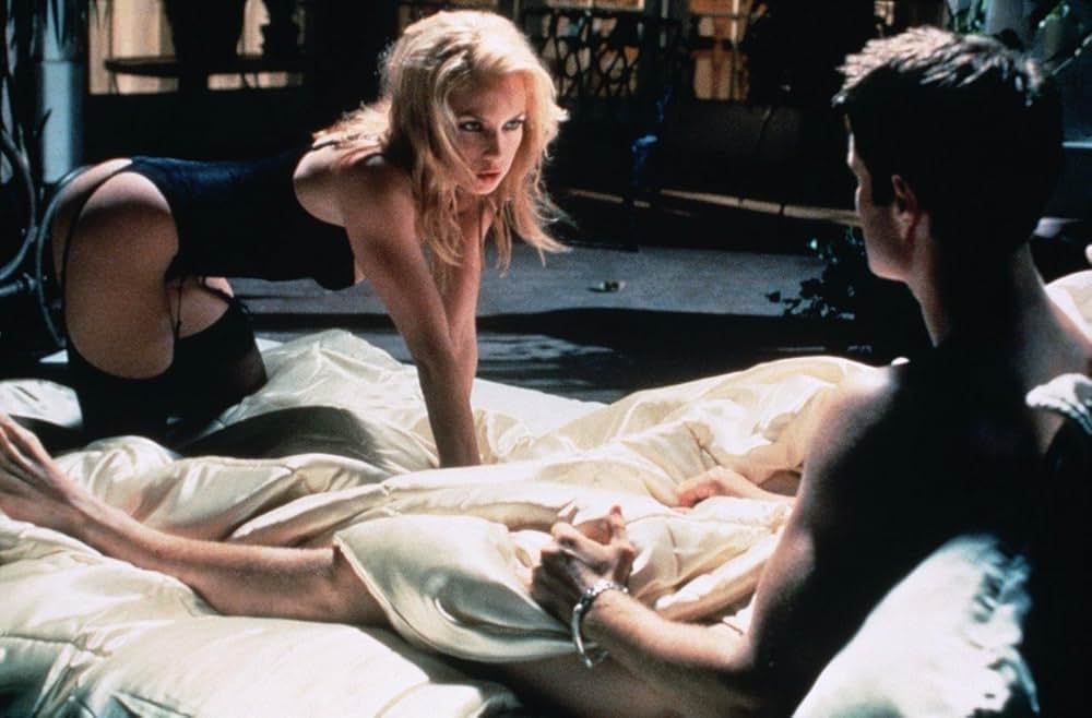 エクストラマリタル／婚外交渉の写真