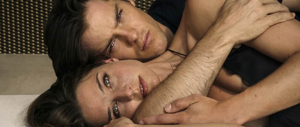 フォール・フォー・ミーの画像