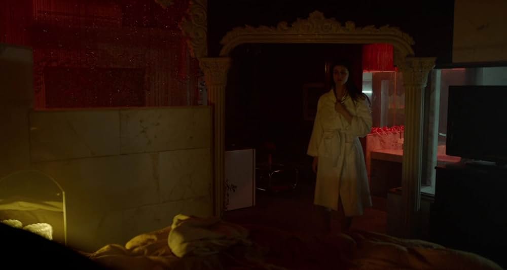 Lost Girls and Love Hotels（原題）の画像