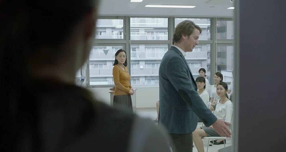 Lost Girls and Love Hotels（原題）の画像