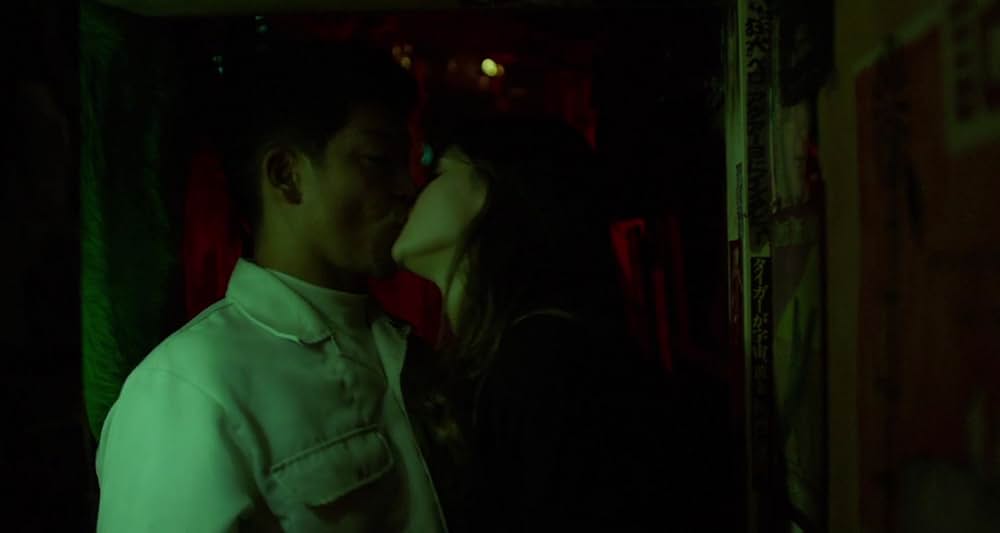 Lost Girls and Love Hotels（原題）の画像