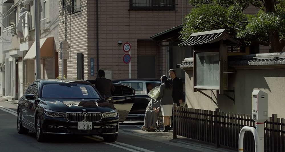 Lost Girls and Love Hotels（原題）の画像