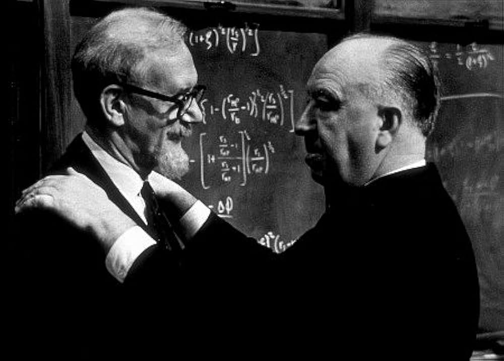 「引き裂かれたカーテン」の画像