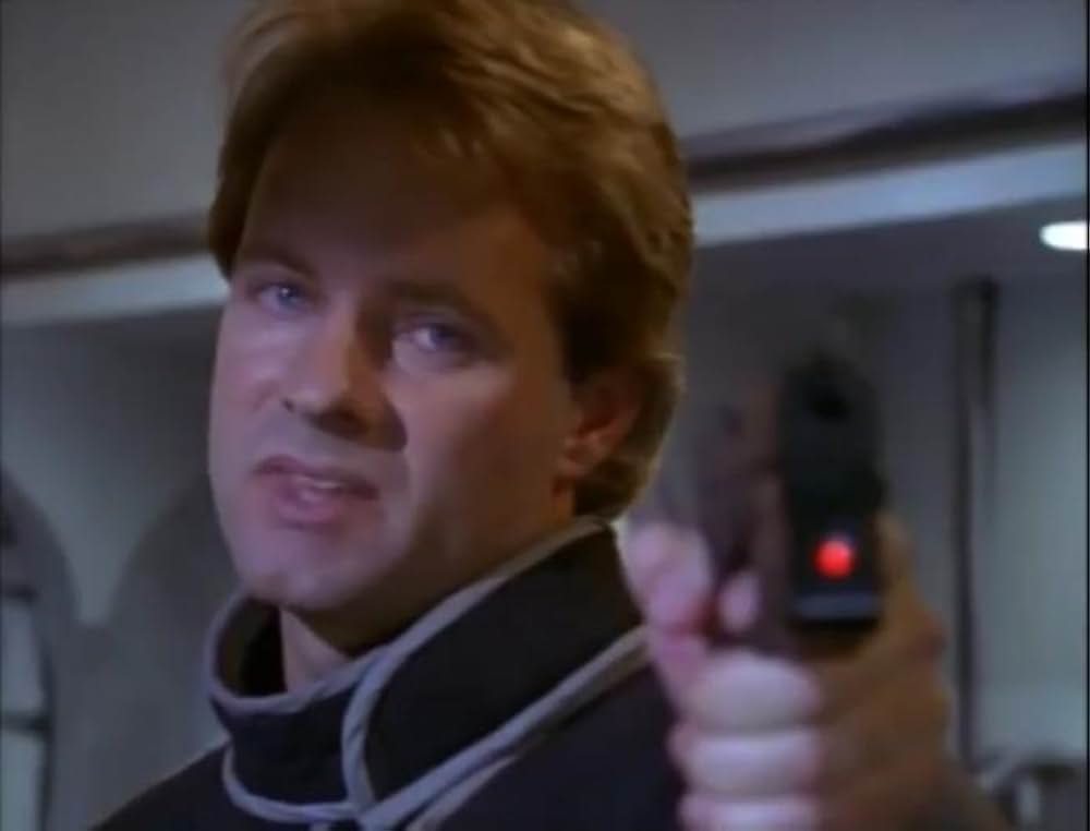 エイリアン・ウィズインの写真