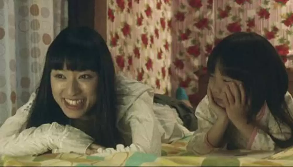 「エクステ」栗山千明 & Miku Satôの画像