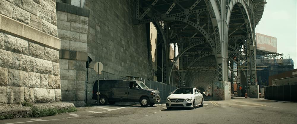 カネと詐欺師と男と女の画像